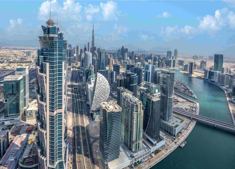 Luxury real estate in Dubai is evolving as wealthy buyers shift from oversized mega villas to smarter, high-performance luxury homes focused on design, efficiency, sustainability, and lifestyle value.